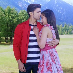 Laali Ki Shaadi Mein Laaddoo Deewana Still