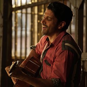 Lucknow Central Still