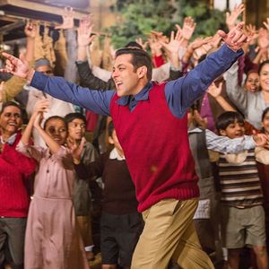 Tubelight Still