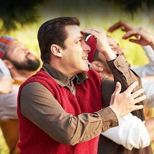 Tubelight Still