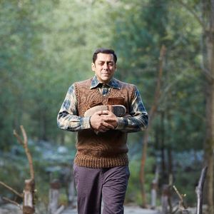 Tubelight Still