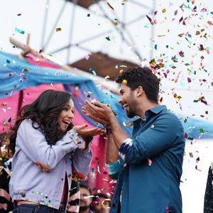 Batti Gul Meter Chalu Still