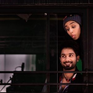 Batti Gul Meter Chalu Still