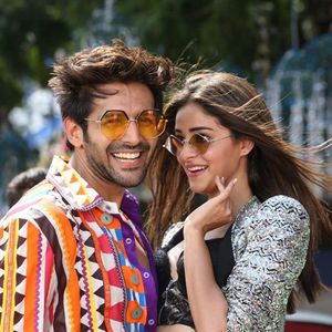 Pati Patni Aur Woh Still