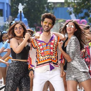 Pati Patni Aur Woh Still