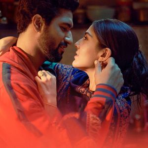 Zara Hatke Zara Bachke Still