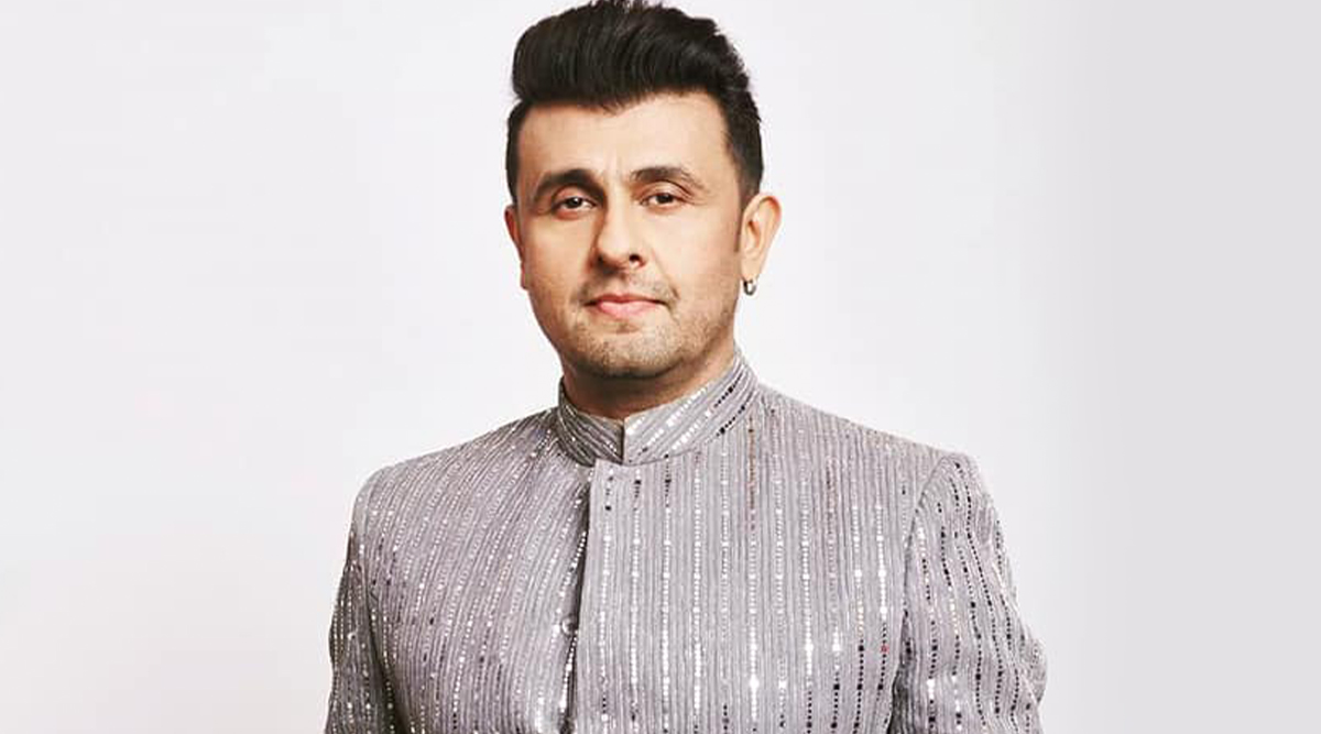 Singer Sonu Nigam and his team were mistreated at the concert in Chembur; Watch!