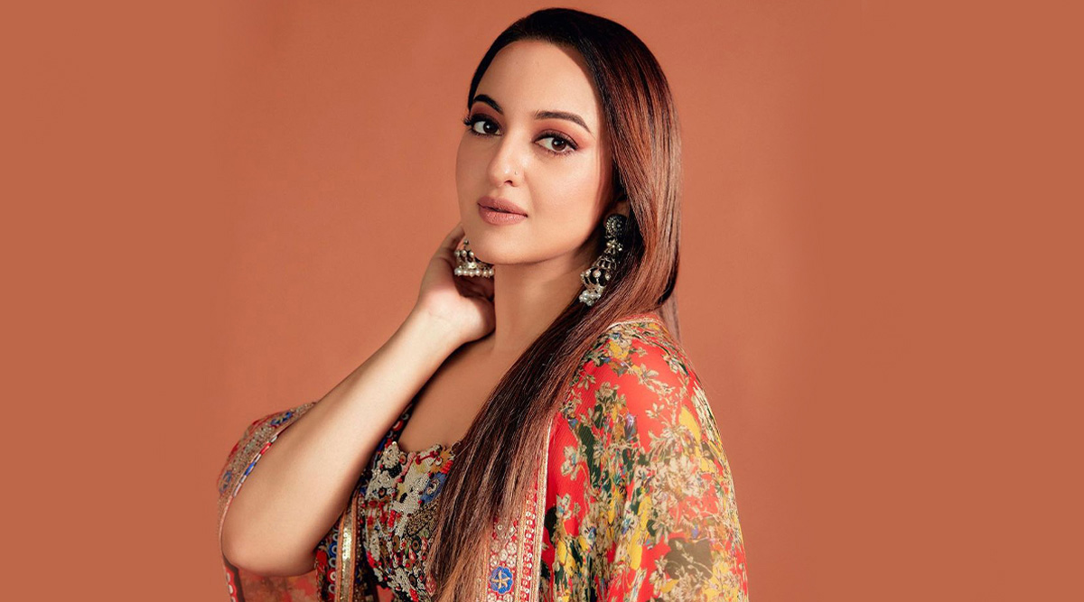 Do you know  Bollywood actress Sonakshi Sinha is set to have her Telugu debut? See More insights!
