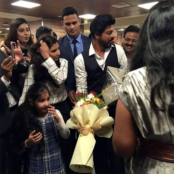 Shah Rukh Khan visits children at Abu Dhabi hospital