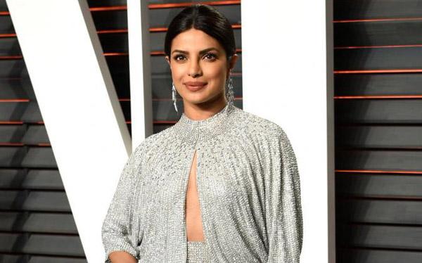 Priyanka Chopra invited to dine with President Obama at the White House!