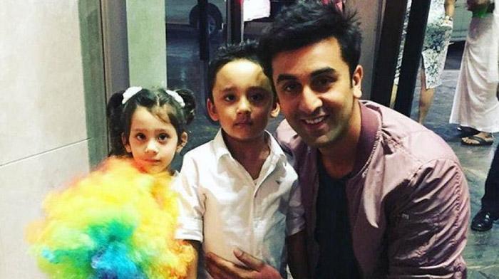 Ranbir Kapoor clicked with Sanjay Dutt's kids