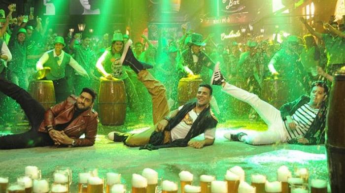 Taang Uthake song from Housefull 3 will make you groove