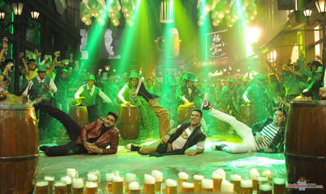 Housefull 3 makes a massive collection in 6 days!