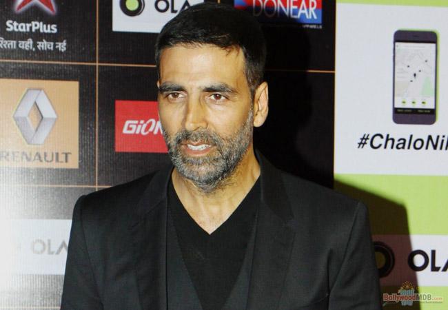 Akshay Kumar to have a luncheon with Parsis in Canada and US today