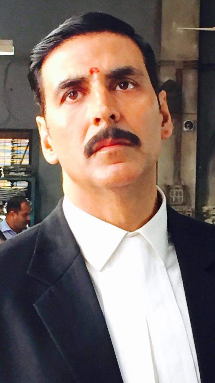 First Exclusive Look: Akshay Kumar From Jolly LLB 2!