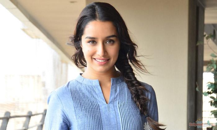 Shraddha Kapoor turns singer for third song of Rock On!! 2