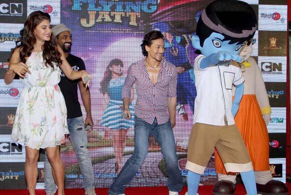 View Pics: Tiger-Jacqueline promote A Flying Jatt with Kids!