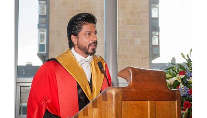 Watch Video: SRK honoured with a doctorate by Chief Guest President Pranab Mukherjee