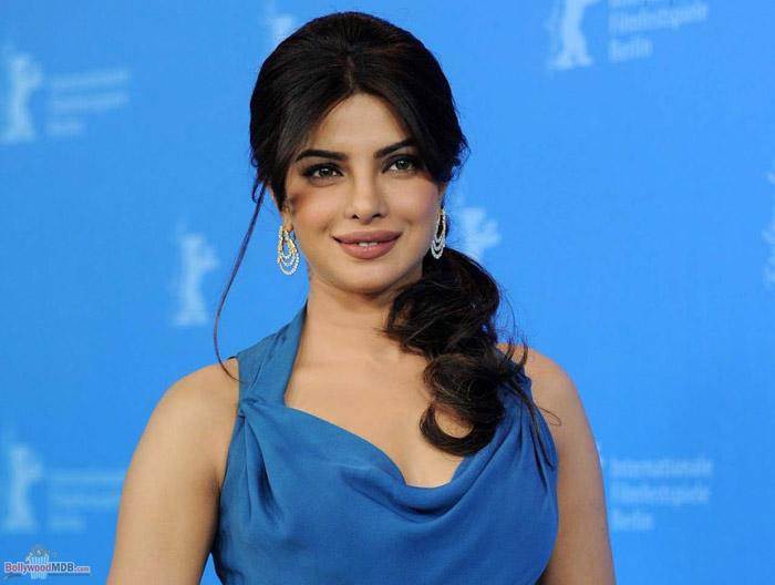 Priyanka Chopra to sign three Bollywood Movies After Baywatch